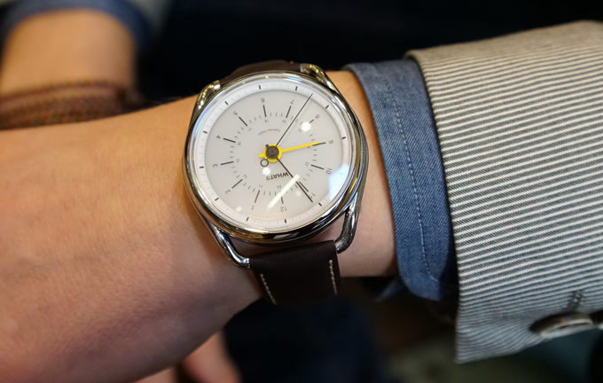 Calendar Watch - kolejny analogowy zegarek?